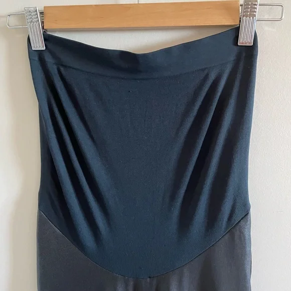 Spanx Mama Faux Leather Maternity Leggings Size Small - Picture 4 of 10